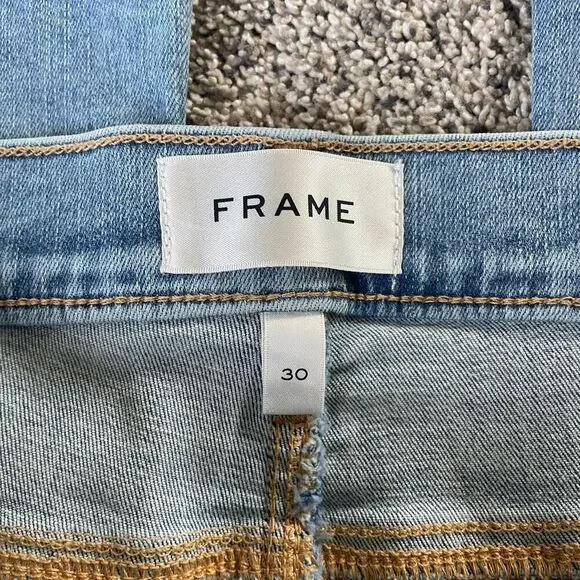 NWT Frame Le Easy High Rise Flare Leg Jeans - Size: 30